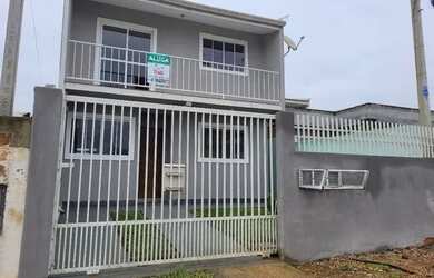 Imagem: A casa possui 4 Dormitórios, 2 Banheiros, 2 Vagas na garagem