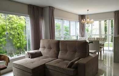 Imagem: A casa em condomínio possui 3 Dormitórios, 4 Banheiros, 4