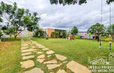 Imagem: A casa em condomínio possui 1 Dormitório, 2 Banheiros, 2 Vagas