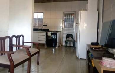 Imagem: A casa possui 3 Dormitórios, 2 Banheiros e 146m² de Área