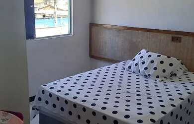 Imagem: A casa para alugar possui 5 Dormitórios, 1 Banheiro e 100000m²