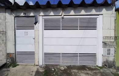 Imagem: A casa possui 2 Dormitórios, 1 Banheiro, 1 Vaga na garagem