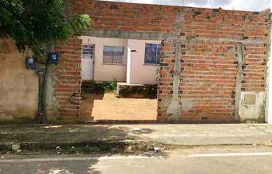 Imagem 1: Casa para venda. Varanda, 2 Vagas na garageme2 Dormitórios