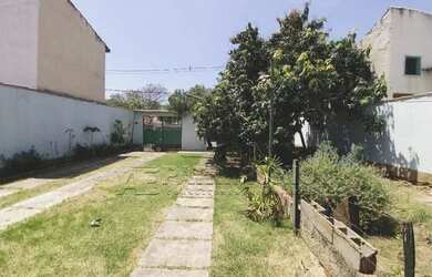 Imagem: A casa possui 1 Dormitório, 1 Banheiro, 5 Vagas na garagem