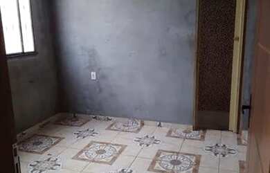 Imagem: A casa possui 2 Dormitórios, 2 Banheiros, 1 Vaga na garagem