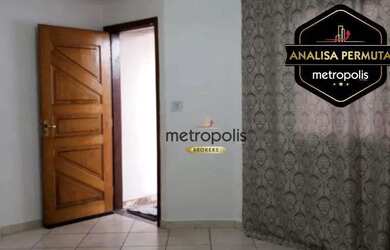 Imagem: A casa possui 3 Dormitórios, 3 Banheiros, 2 Vagas na garagem