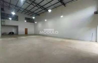 Imagem: O depósito possui 330m² de Área e está localizado em Grand