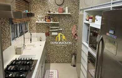 Imagem: O apartamento possui 3 Dormitórios, 2 Banheiros, 3 Vagas na