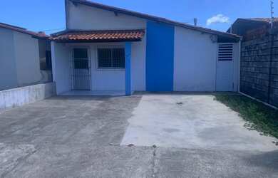 Imagem: A casa em condomínio possui 2 Dormitórios, 1 Banheiro, 2 Vagas