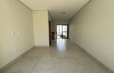 Imagem: A casa possui 3 Dormitórios, 3 Banheiros, 2 Vagas na garagem