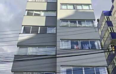 Imagem: O apartamento possui 1 Dormitório, 1 Banheiro, 1 Vaga na garagem