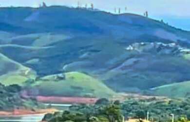 Imagem: O terreno possui 600m² de Área e está localizado em Jardim