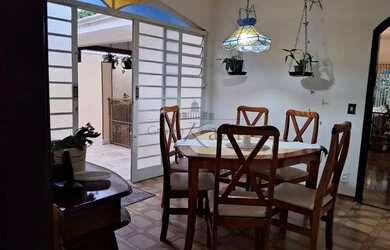 Imagem 2: Oportunidade - Casa Comercial ou Residencial - Jardim Nova América - 4 Dormitórios - 256m²