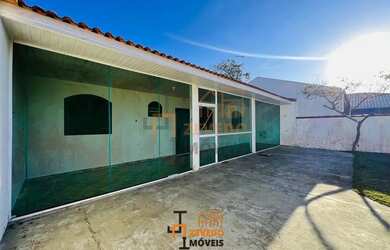 Imagem: A casa possui 2 Dormitórios, 1 Banheiro, 5 Vagas na garagem