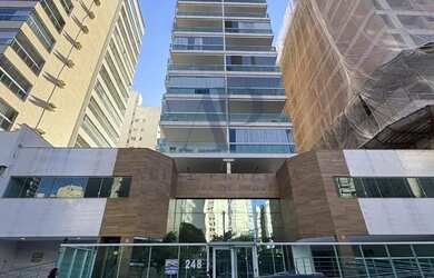 Imagem: O apartamento possui 3 Dormitórios, 2 Banheiros, 3 Vagas na