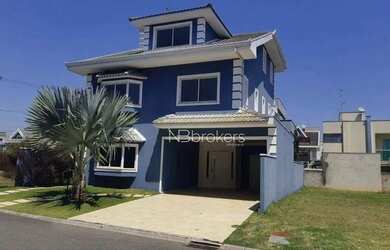 Imagem: A casa em condomínio possui 5 Dormitórios, 5 Banheiros, 4