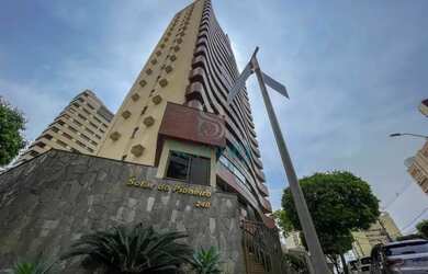 Imagem: O apartamento possui 3 Dormitórios, 5 Banheiros, 2 Vagas na