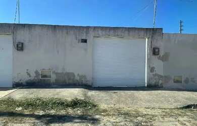 Imagem: A casa possui 2 Dormitórios, 1 Banheiro, 135m² de Área e