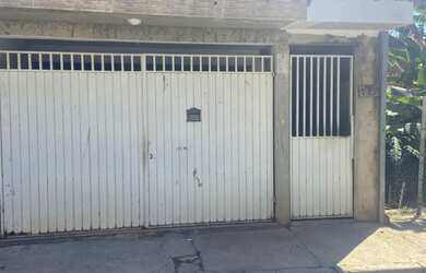 Imagem: A casa possui 1 Dormitório e 1 Banheiro e está localizado