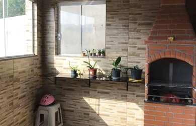 Imagem: A casa possui 3 Dormitórios, 1 Banheiro, 3 Vagas na garagem