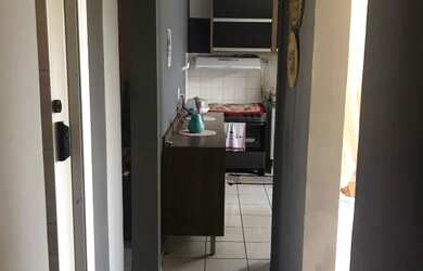 Imagem: O apartamento possui 3 Dormitórios, 1 Banheiro, 1 Vaga na garagem