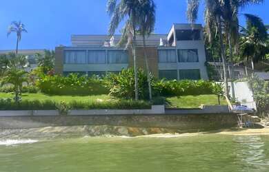 Imagem 8: Angra frente mar. Piscina, Churrasqueira, Acomodam 15 pessoase2 Vagas...