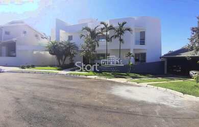 Imagem: A casa em condomínio possui 3 Dormitórios, 5 Banheiros, 4