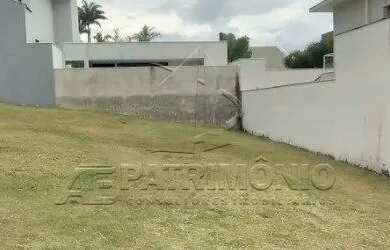 Imagem: O terreno possui 300m² de Área e está localizado em Além