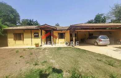 Imagem: A casa em condomínio possui 4 Dormitórios, 5 Banheiros, 5