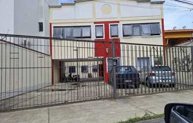 Imagem: O apartamento possui 1 Dormitório, 1 Banheiro, 1 Vaga na garagem