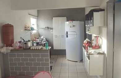Imagem: A casa possui 2 Dormitórios, 1 Banheiro, 54m² de Área e