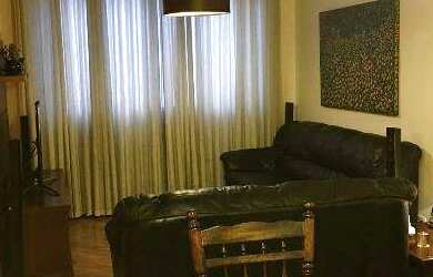 Imagem: O apartamento possui 3 Dormitórios, 1 Banheiro, 1 Vaga na garagem