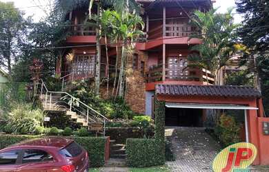 Imagem: A casa em condomínio possui 3 Dormitórios, 3 Banheiros, 2