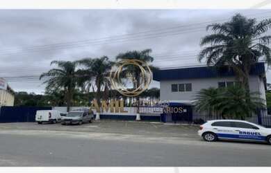 Imagem: O depósito possui 5 Vagas na garagem, 594m² de Área e está