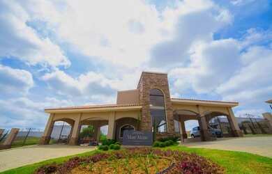 Imagem: O terreno possui 300m² de Área e está localizado em Chácaras