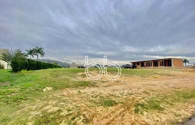 Imagem: O terreno possui 2.100m² de Área e está localizado em Loteamento