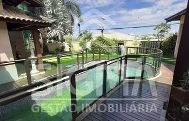 Imagem: A casa possui 5 Dormitórios, 5 Banheiros, 4 Vagas na garagem