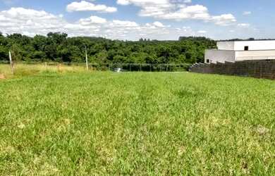 Imagem: O terreno possui 1.075m² de Área e está localizado em Parque