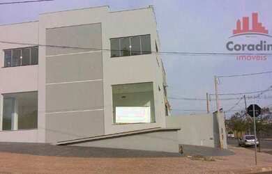 Imagem: O depósito possui 5 Vagas na garagem, 282m² de Área e está