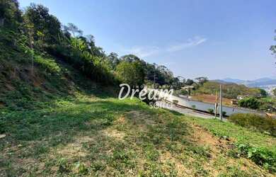 Imagem: O terreno possui 2.400m² de Área e está localizado em Iucas