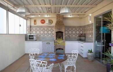 Imagem: O apartamento na cobertura possui 2 Dormitórios, 1 Banheiro