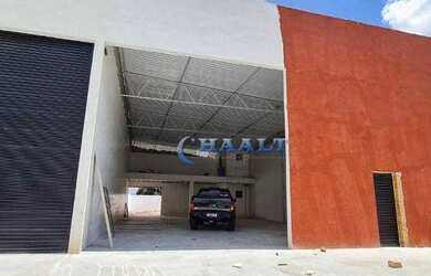 Imagem: O depósito possui 5 Vagas na garagem, 300m² de Área e está