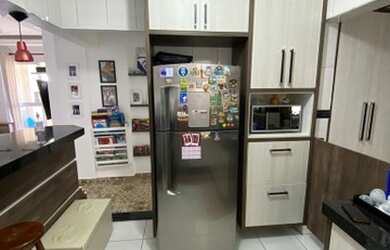 Imagem: O apartamento à venda possui 3 Dormitórios, 2 Banheiros, 2