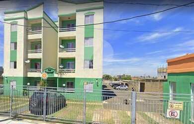 Imagem: O apartamento possui 2 Dormitórios, 1 Banheiro, 1 Vaga na garagem