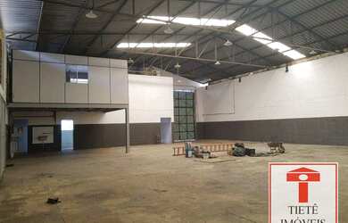 Imagem: O depósito possui 600m² de Área e está localizado em Cidade