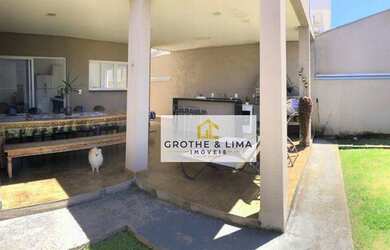 Imagem: A casa em condomínio possui 4 Dormitórios, 5 Banheiros, 2