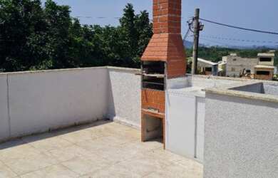 Imagem: A casa em condomínio para alugar possui 2 Dormitórios, 3 Banheiros