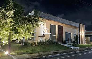 Imagem: A casa em condomínio possui 3 Dormitórios, 3 Banheiros, 4