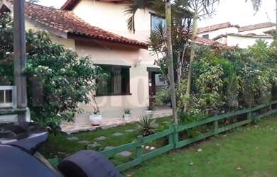 Imagem 1: CASAARARUAMA. Varanda, 120m² de Área, 2 Vagas na garageme3 Dormitórios