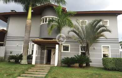 Imagem: A casa em condomínio possui 5 Dormitórios, 5 Banheiros, 4